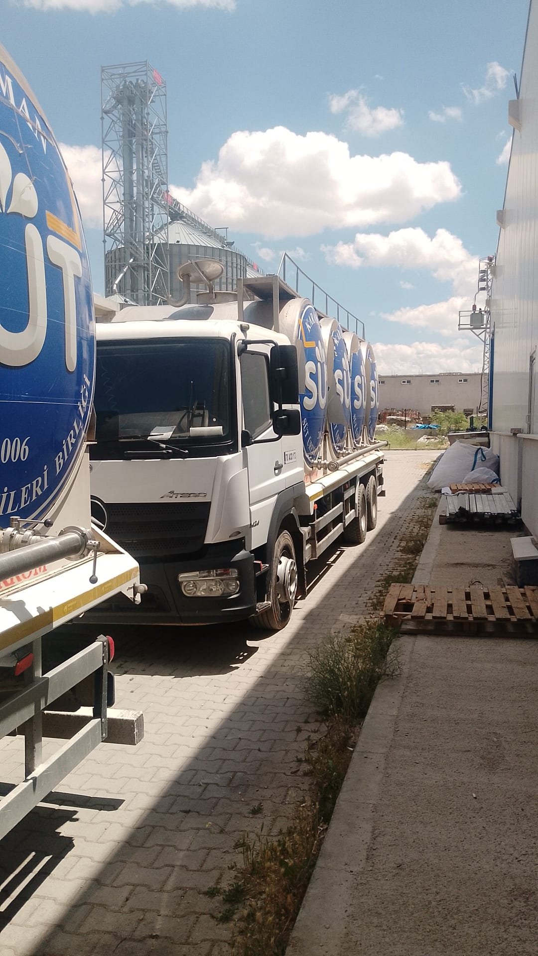SÜT TOPLAMA ARAÇLARIMIZ